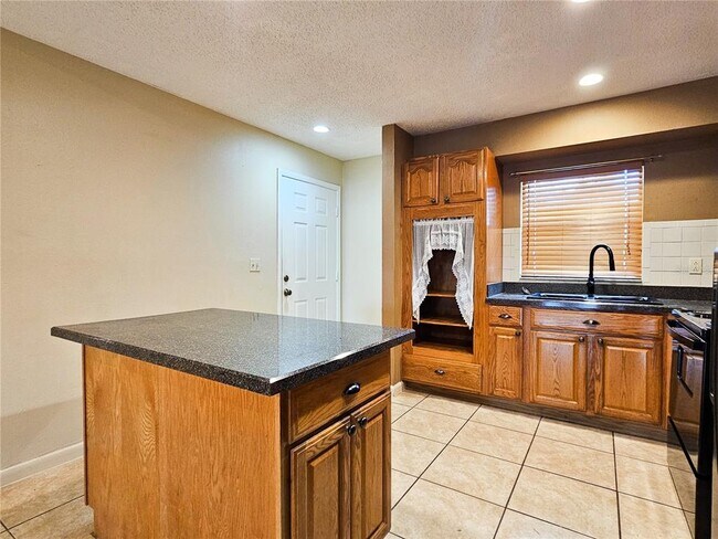 Foto del edificio - 259 Village View Ln