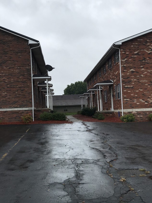 3119 Virginia Ave, Hurricane, WV 25526 Townhome Rentals in Hurricane