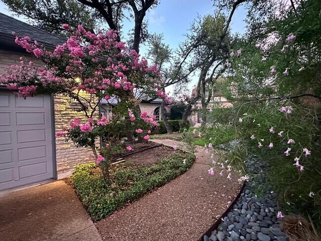 Foto del edificio - 7406 Curly Leaf Cove