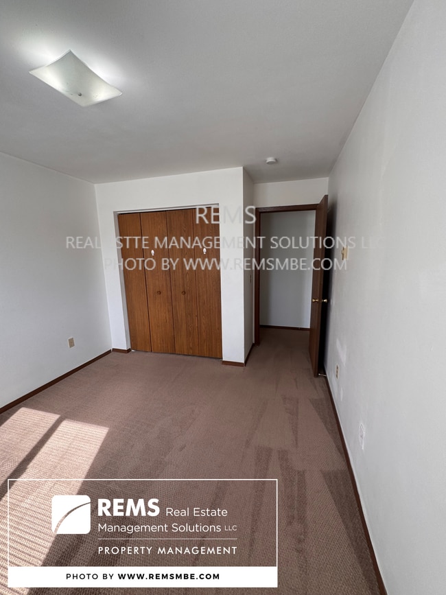 Foto del edificio - 554 E Slifer St