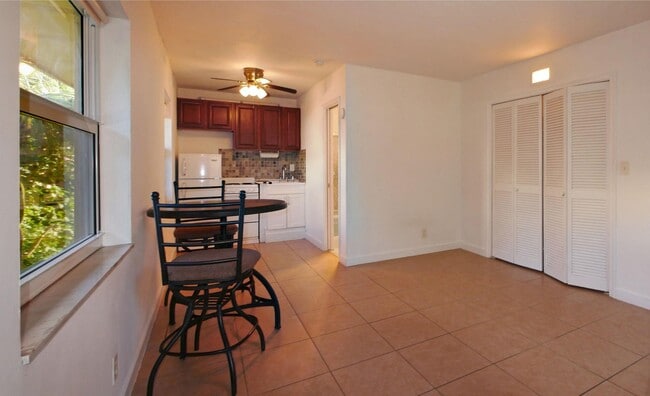 Foto del edificio - 2031 SE 5th St