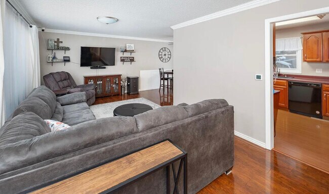 Foto del edificio - 3117 Windsor Dr