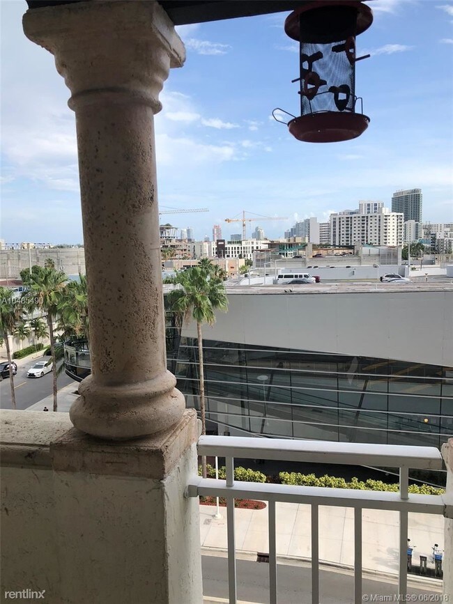 Building Photo - 4 br, 4 bath Condo - 1413 20th St # 6