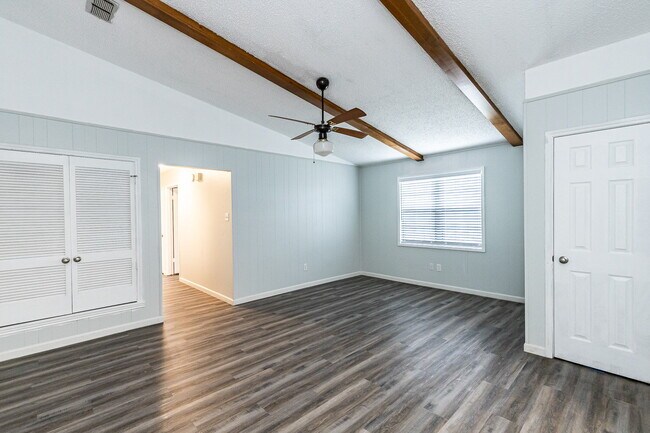 Foto del edificio - 2/2 in Frenship Schools. LOCATION! 1/2 off first months rent!