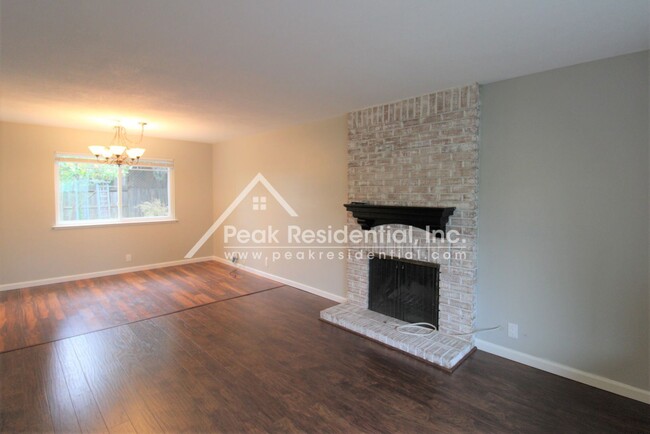 Foto del edificio - 4 br, 2.5 bath House - 4825 Rockland Way