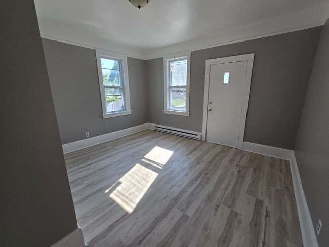 Building Photo - 2691 S 15th St