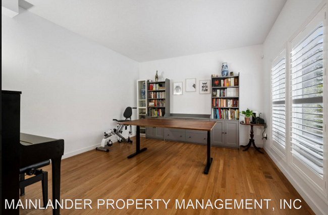 Building Photo - 4 br, 2.5 bath House - 5172 GREENSBOROUGH CT