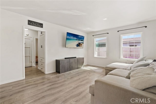 Foto del edificio - 1319 E 68th St