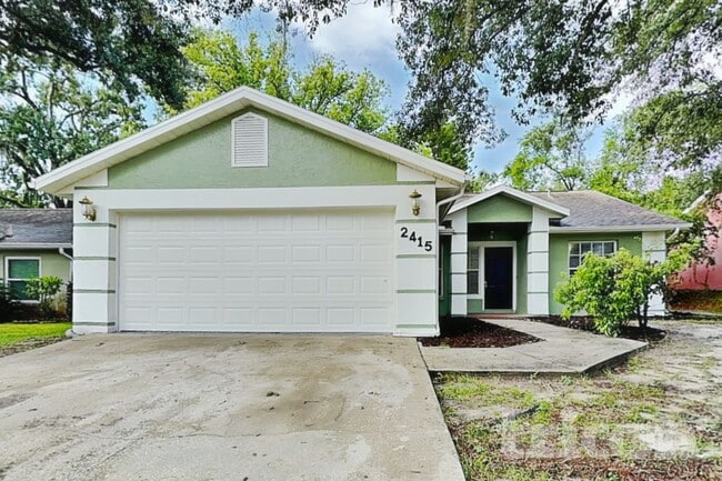 Building Photo - 2415 Woody Trace Ln