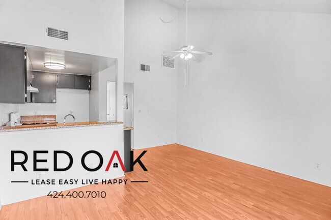 Foto del edificio - One Bedroom With Tons of Natural Light, Ki...