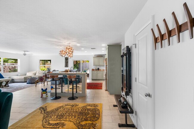 entrada - 1750 Alta Vista St