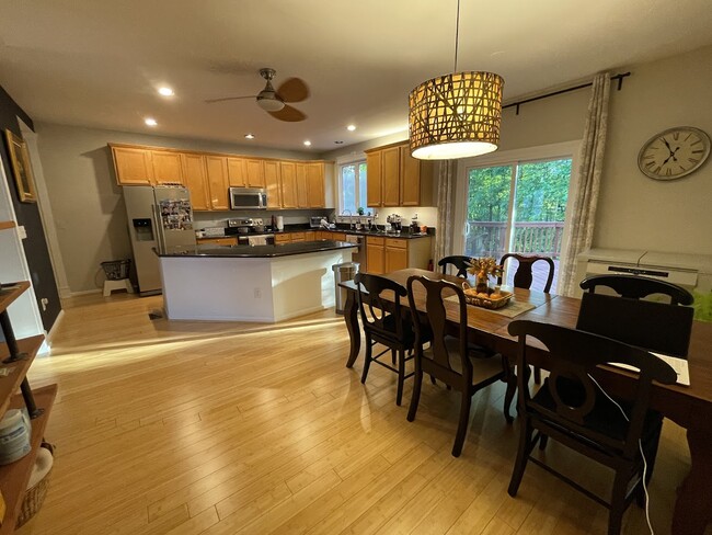 Foto del edificio - 4218 Trumbo Ct