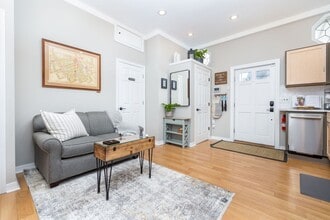 Building Photo - 43 Woodland St