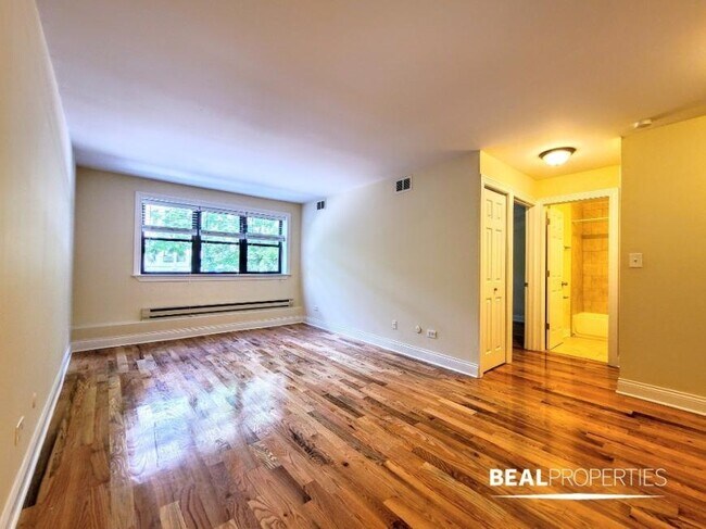 Building Photo - 1 bedroom in CHICAGO IL 60614