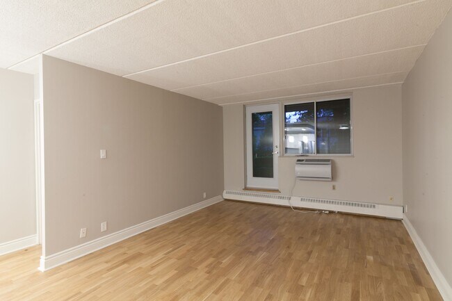 Photo du bâtiment - 4800 Maisonneuve Blvd W