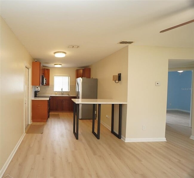 Building Photo - 3209 W Wallace Ave