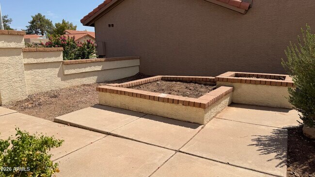 Building Photo - 2207 W Ironwood Dr