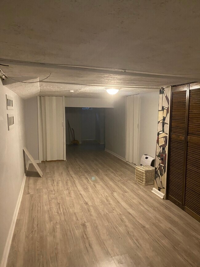 Foto del edificio - 1720 N 62nd St