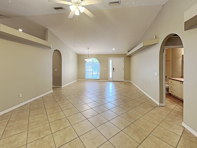 Foto del edificio - 17910 Simmons Rd