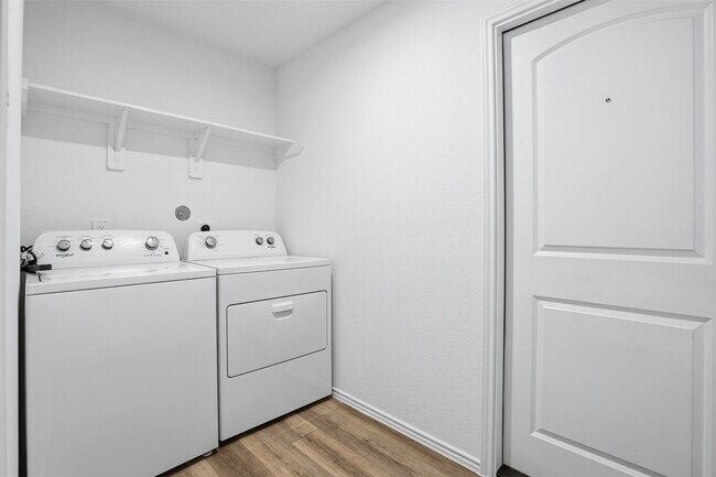 Foto del edificio - 12214 Ridge River Ln