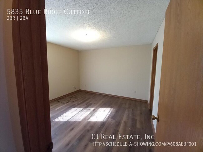 Building Photo - 5835 Blue Pky