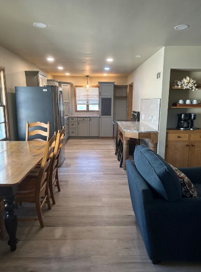 Foto del edificio - Duplex on Western