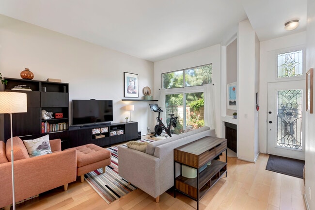 Building Photo - 13011 Mindanao Way