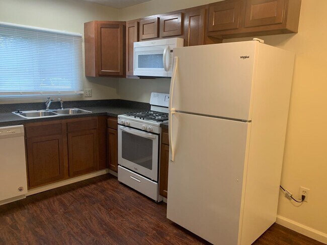 Foto del edificio - 4150 Westmont Dr