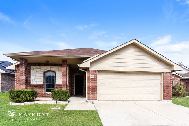 Building Photo - 3145 Royal Crest Dr