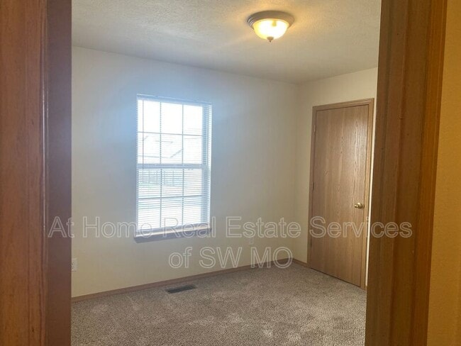 Foto del edificio - 5603 N Purple Ln