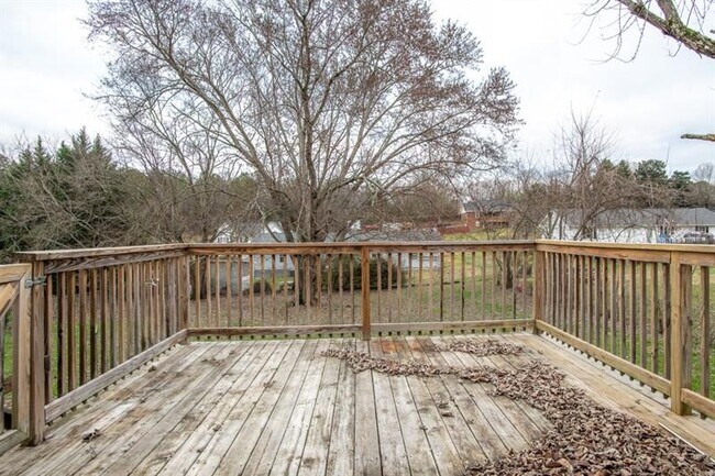 Building Photo - 420 Smitherman Rd