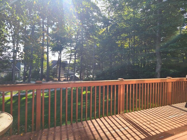 Foto del edificio - Beautiful 3 Bedroom House - Cozy Up This W...