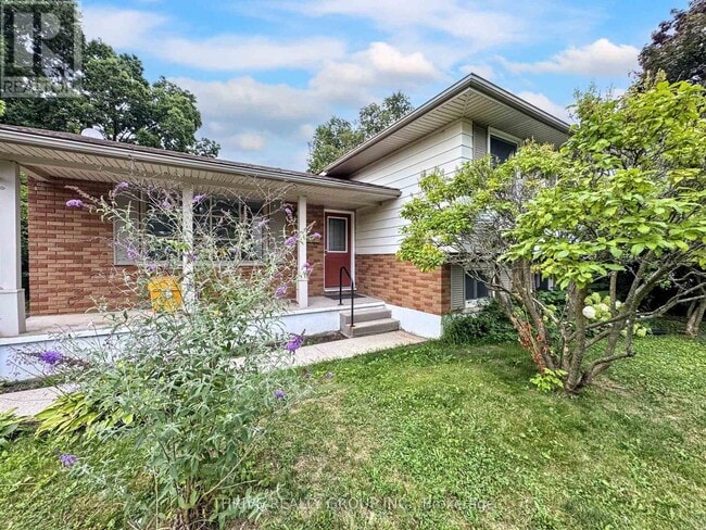 Building Photo - 32 Rollscourt Gardens