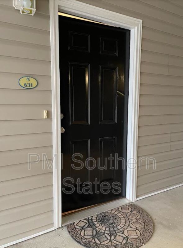 Building Photo - 631 McKenna Cir