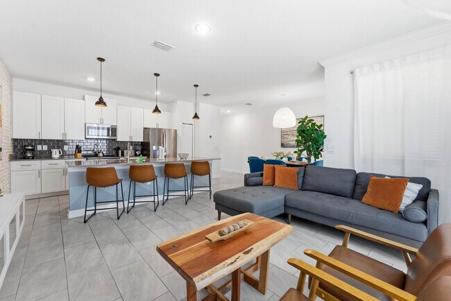 Foto del edificio - 4224 Paragraph Dr