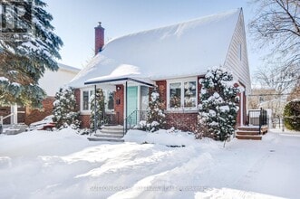 Building Photo - 1598 Botsford St