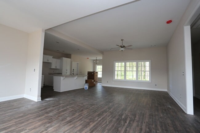 Foto del edificio - 3 Bedroom Brick House in SEB School District Available NOW