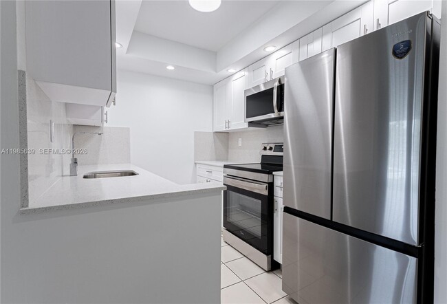 Foto del edificio - 9405 W Flagler St