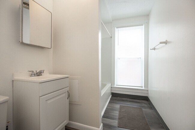 Foto del edificio - 1432 W 110th St