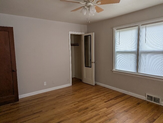 Foto del edificio - 6147 Garfield Ave