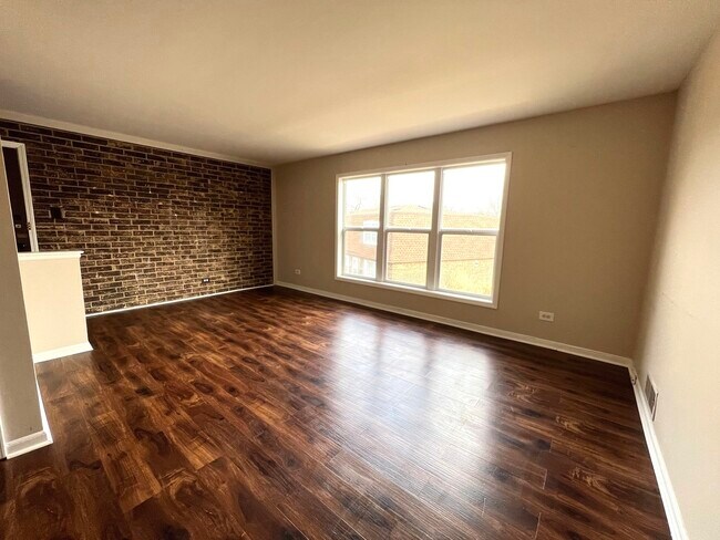 Foto del edificio - 18515 Harwood Ave