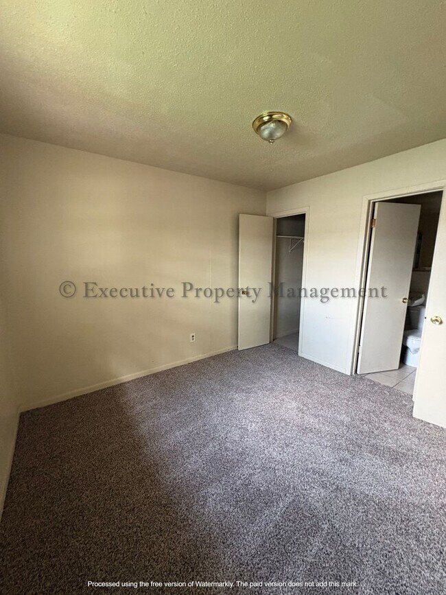 Foto del edificio - 410 Sunset Ln