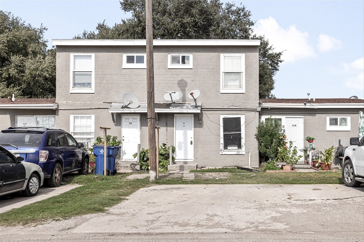 Foto principal - 905 3rd Ave N