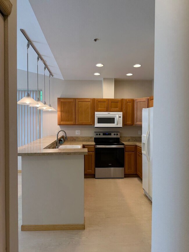 Foto del edificio - Spacious Mukilteo Nantucket Home Backing to a Peaceful Greenbelt