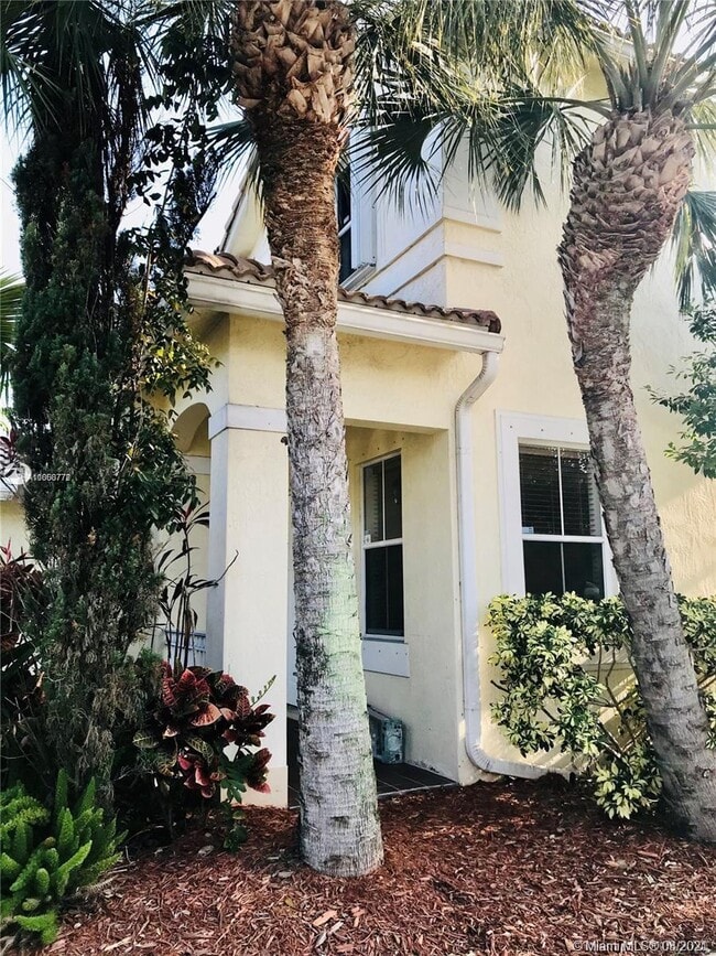 Building Photo - 220 SW 87th Ct