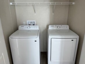 Building Photo - 151 N Kenbrook St SE