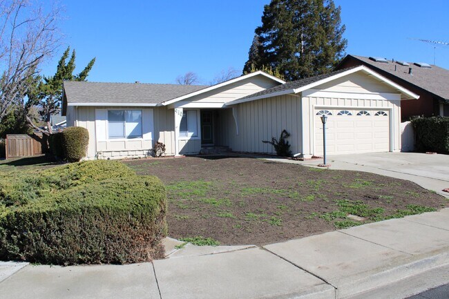 Foto del edificio - Beautiful 3 Bed, 2 Bath Single Story in Great Livermore Location