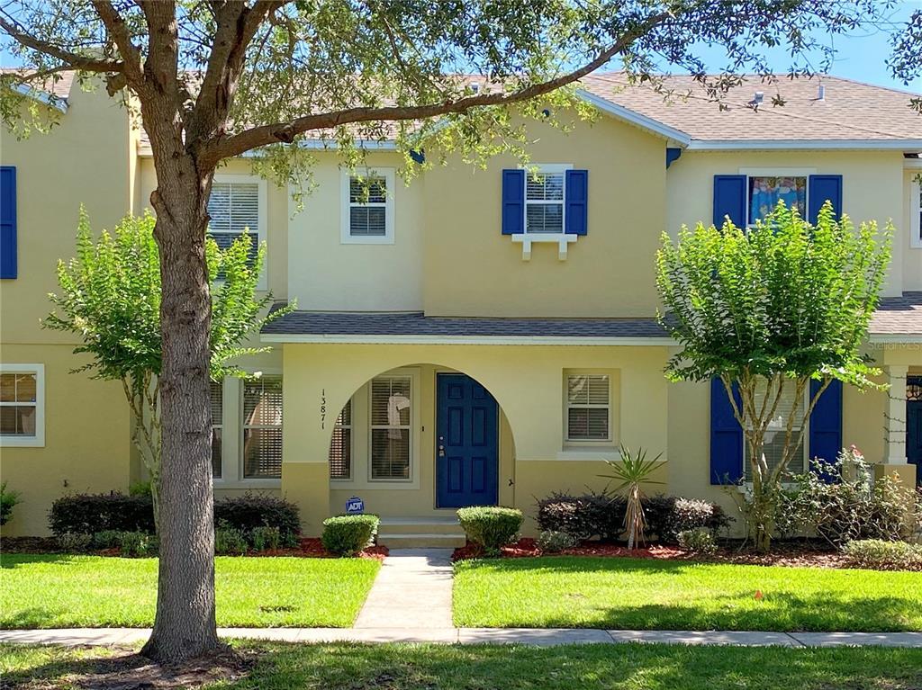 Foto principal - 13871 Phoenix Dr