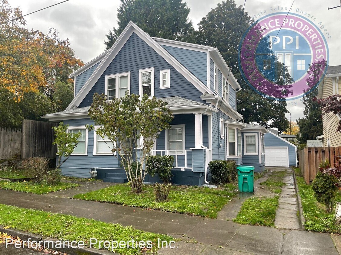 Primary Photo - 3 br, 2 bath House - 4624 NE Cleveland Avenue