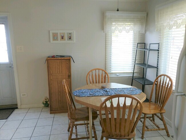 Foto del edificio - 5105 W 92nd St